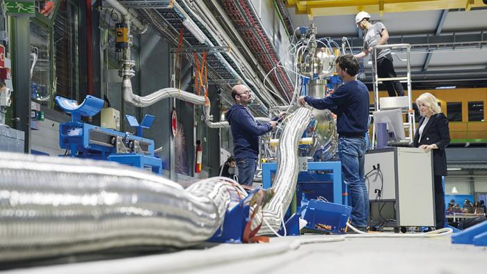 Link to the future Tests at CERN of a full-scale 120 kA MgB2-based superconducting link “Demo 3”, colloquially known as the “python”, for the High-Luminosity LHC. Credit: CERN